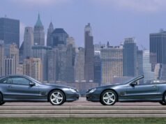 Mercedes-Benz SL R 230 chega aos 25 anos como referência entre roadsters