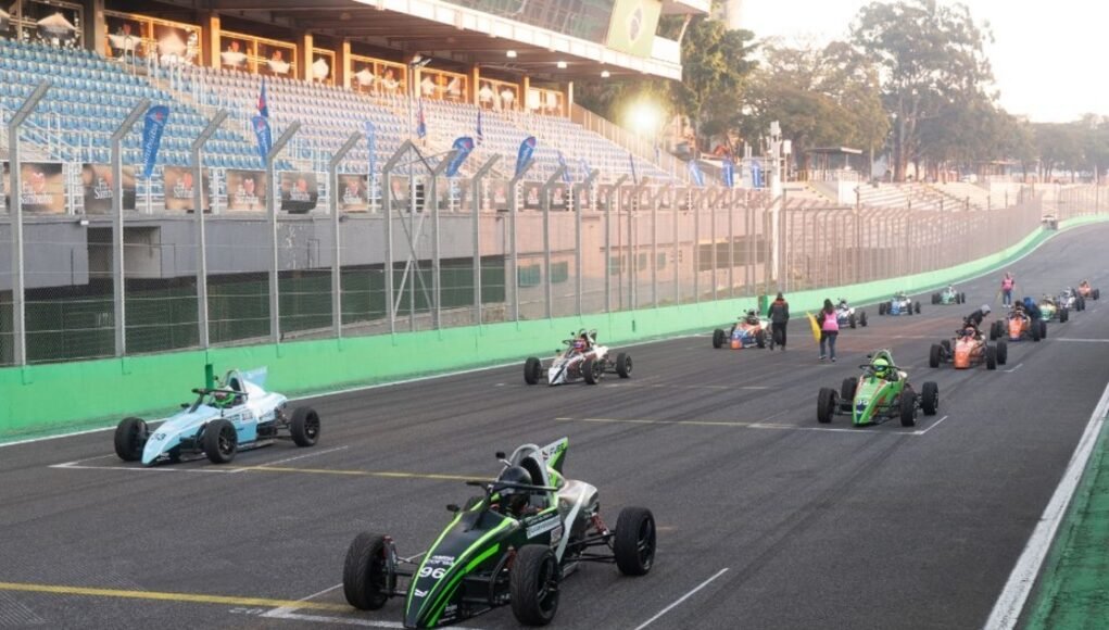 Do rental kart à Fórmula Vee: como começar no automobilismo