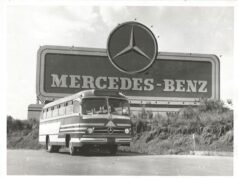Mercedes-Benz celebra 70 anos de história no transporte de passageiros