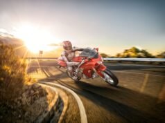 Bosch celebra uma década de evolução do ABS 10 para motos