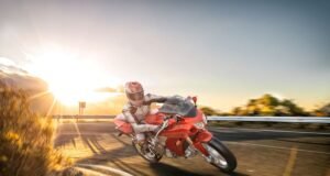 Bosch celebra uma década de evolução do ABS 10 para motos