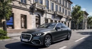 Mercedes-Benz Classe C passa pela maior atualização de sua história