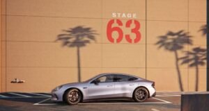Mercedes-AMG GT 53 chega com dois motores e tração integral