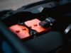 Bateria de sódio avança como alternativa para sistemas de 12 V