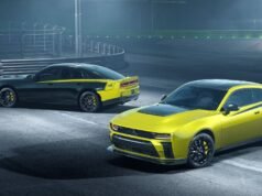 Dodge recupera Super Bee em nova geração do Charger SIXPACK