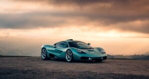 Gordon Murray S1 estreia com motor V12 e posição central de condução