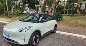Geely EX2 revela vantagens do veículo elétrico no cotidiano urbano