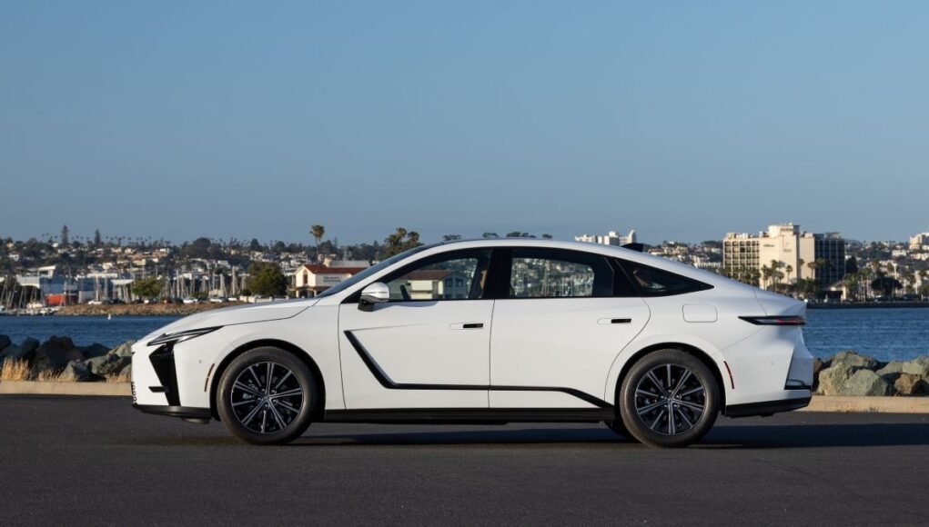 Lexus ES 350h_01