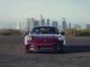 Porsche 911 Carrera S volta a combinar 473 cavalos e transmissão manual