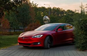 Estados Unidos investigam suspensão de 1,2 milhão de Tesla