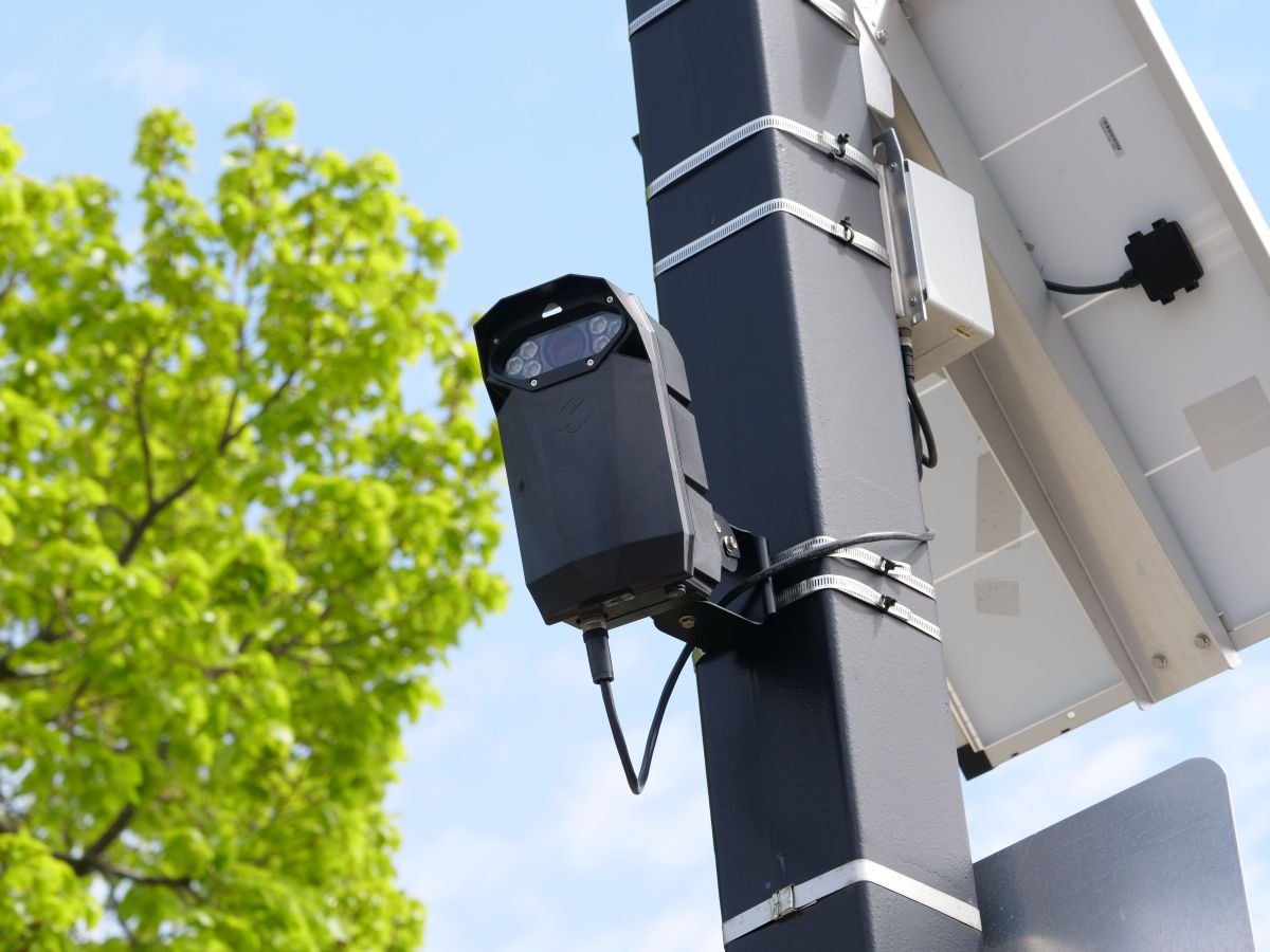 Câmeras de monitoramento de trânsito
