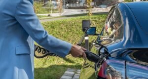 Cadeia de baterias passa por nova reorganização global