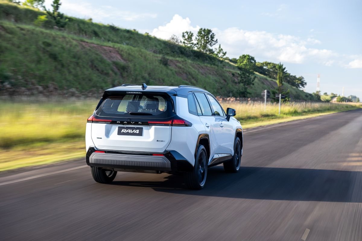 Toyota RAV4 Plug-in Hybrid 2026