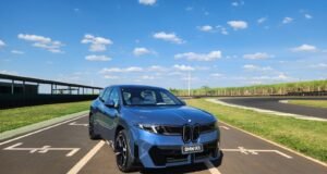 BMW iX3 transforma tecnologia em uma nova experiência ao dirigir