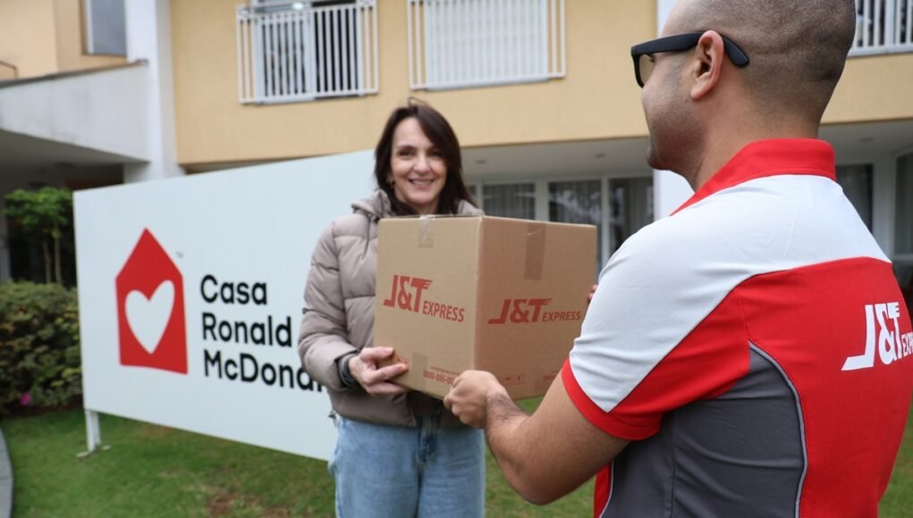 J&T Express é parceira logística oficial do McDia Feliz 2026 J&T Express é parceira logística oficial do McDia Feliz 2026