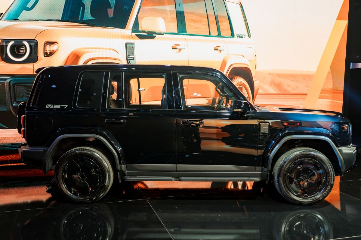 iCaur V27 SUV