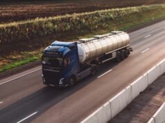 Implementos rodoviários reagem em julho após queda no ano