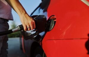 Gasolina E20 expõe debate sobre qualidade do combustível