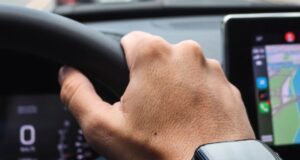 Fornecedores brasileiros correm para acompanhar carros conectados