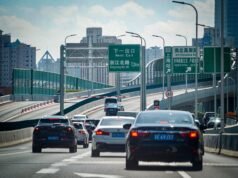 China amplia fiscalização sobre veículos, baterias e software