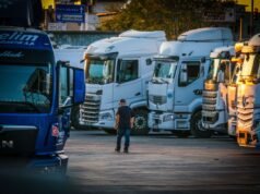 Fabricantes de caminhões pedem adiamento das metas europeias