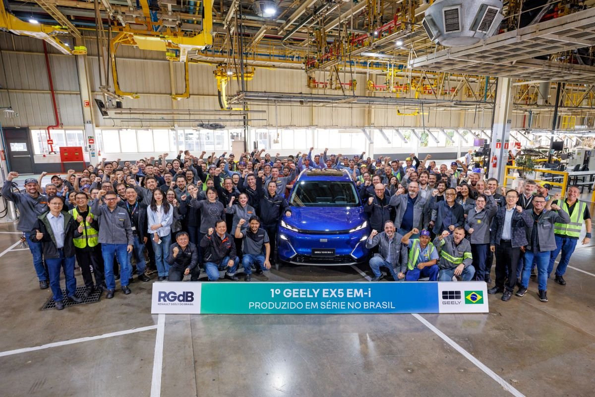 Geely EX5 EM-i em produção