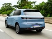 Leapmotor amplia linha REEV com o B10 Ultra-Híbrido 2027