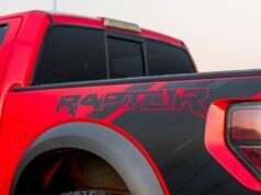 Patente da Ford permite mover picape com força aplicada à carroceria