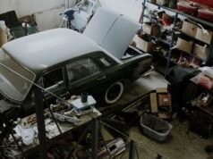 Peças de carros importados e antigos desafiam reposição