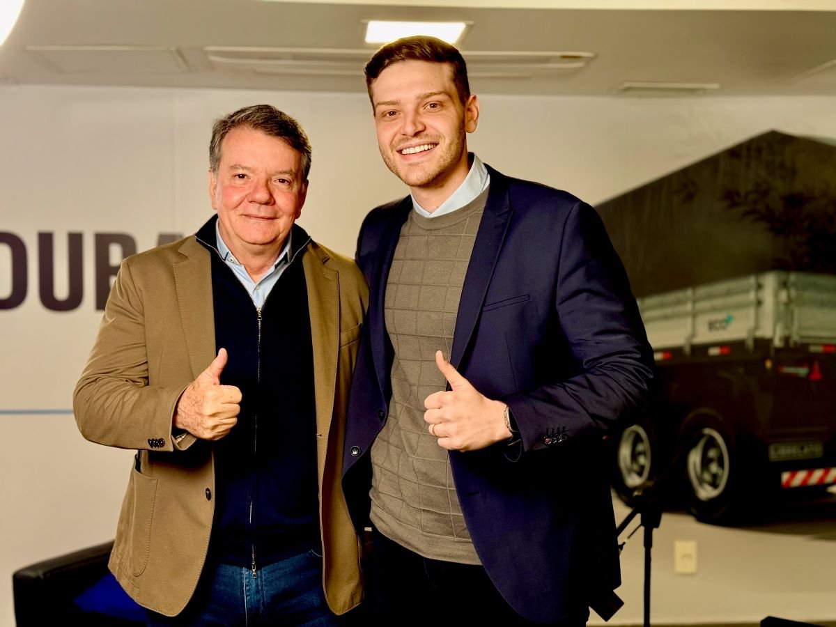 Roberto Leoncini e João Librelato durante gravação do podcast.