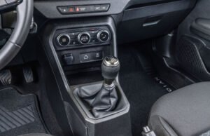 Renault Kardian Vibe chega por R$ 99.990 com câmbio manual