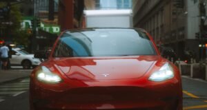 Tesla recupera participação enquanto mercado elétrico dos EUA recua