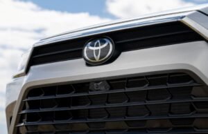 Toyota estuda câmera acionada pelo olhar de quem dirige