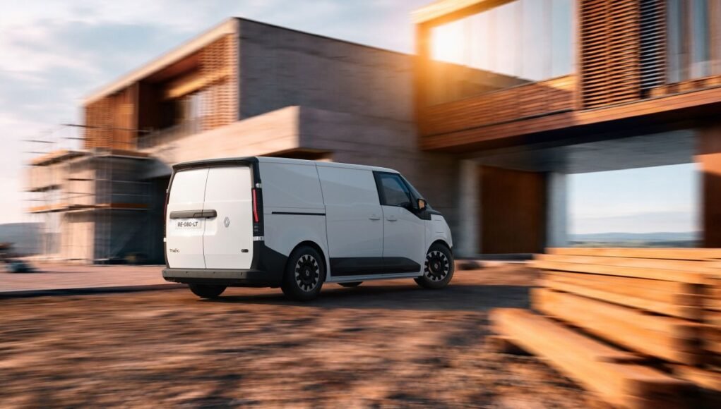 Trafic-Van-E-Tech-electric2