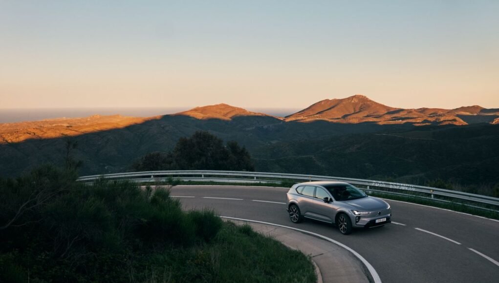 Volvo EX60 combina bateria e eficiência para rodar 810 quilômetros - Divulgação (2)