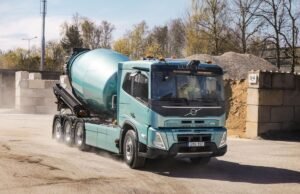 Volvo Trucks inicia produção do FH Aero Electric de 700 quilômetros