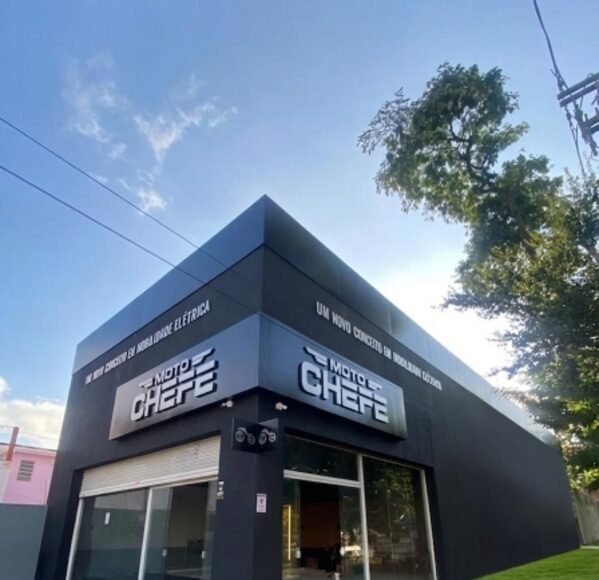 MotoChefe chega à 100ª unidade e celebra expansão no país