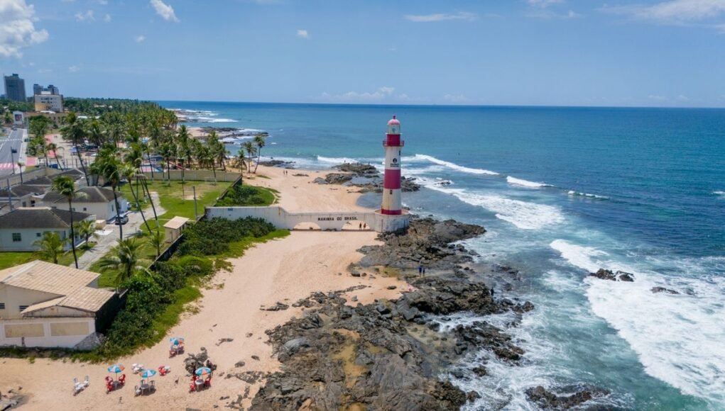 Bahia espera 180 mil turistas na temporada de cruzeiros