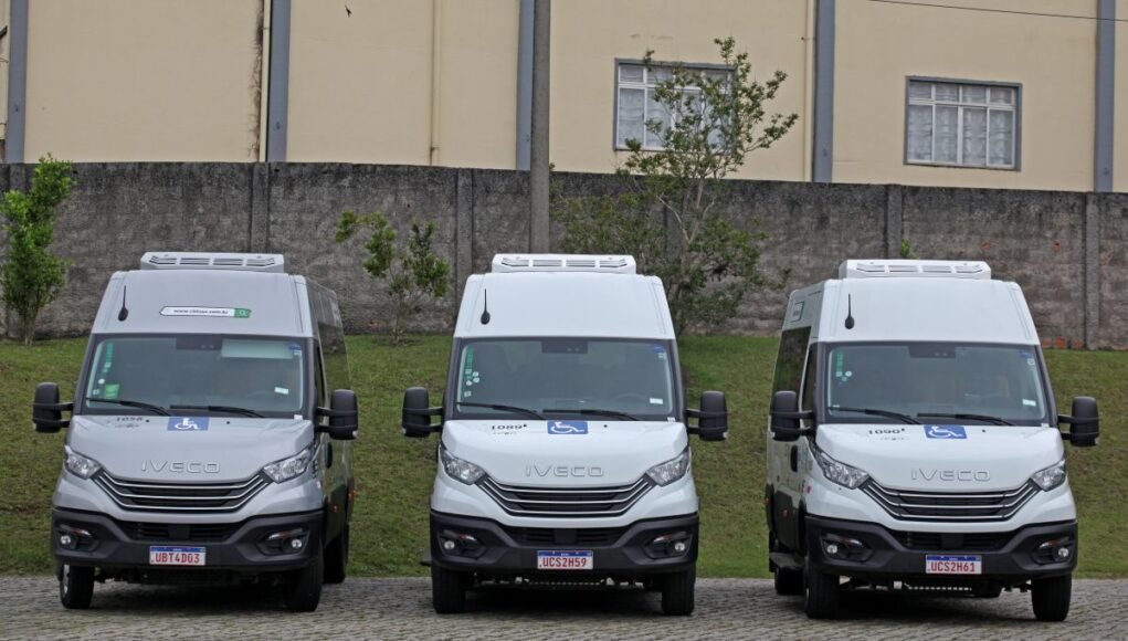 CBTour reforça operação de fretamento com modelos Iveco Bus - Divulgação (1)