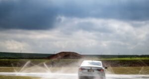 Estado dos pneus pode alterar a resposta dos freios do carro