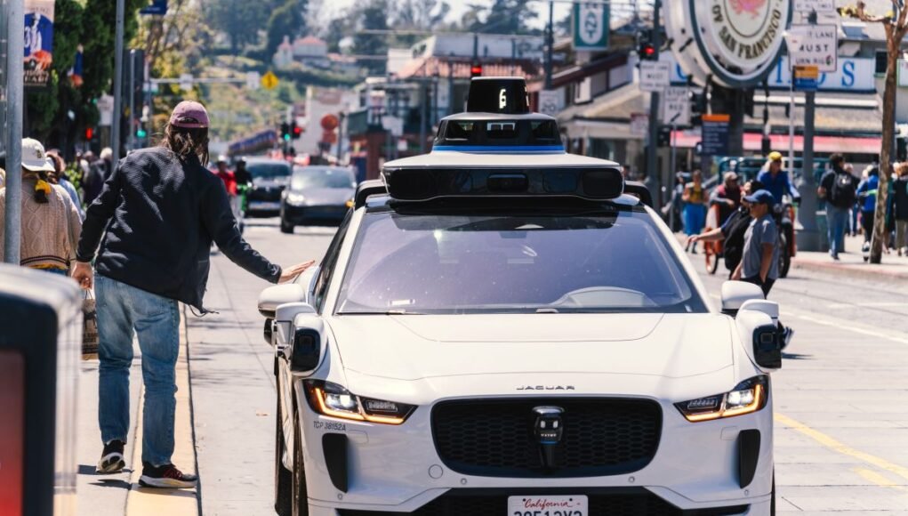 Primeira regra global abre caminho para veículos sem motorista - Pexels