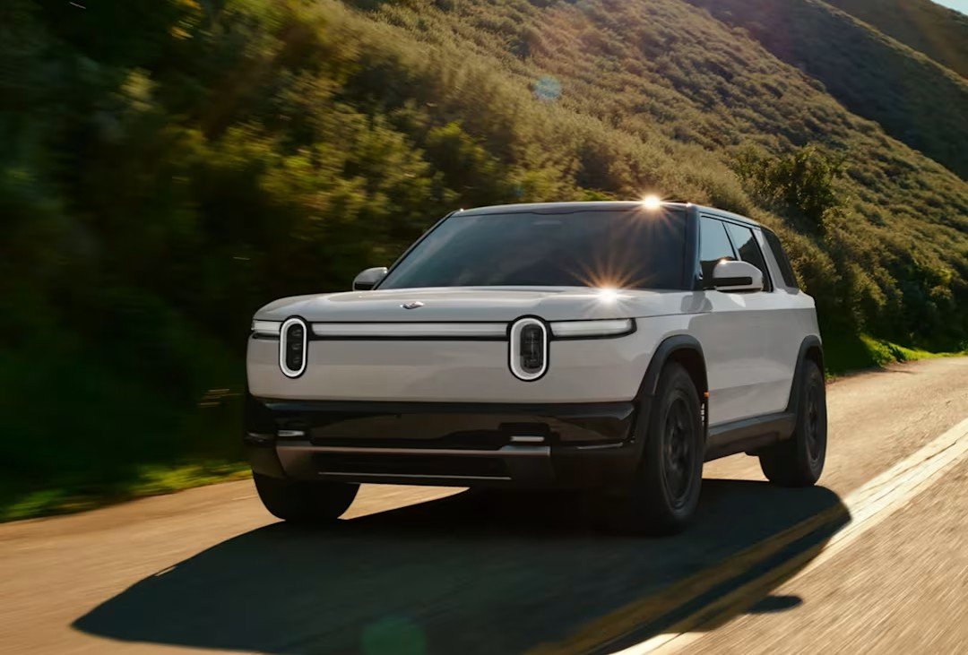 Rivian R2 em recall