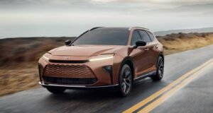 Toyota Crown Signia transforma um nome de 1955 em crossover