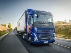 Volvo apresenta tecnologias de segurança na Fenatran 2026